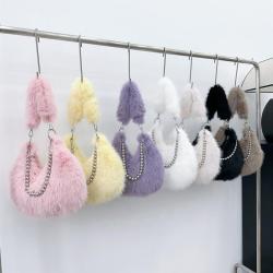 2024 Autumn and Winter Imitation Fox Fur Underarm Bag Pearl Chain Shoulder Bag Furry Bags Ladies Handbag