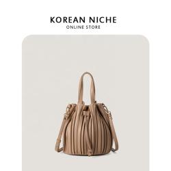 New Design Drawstring Shoulder Bag Plain Creative Trend Fashion Messenger Bag Striped Pleated Bucket Bag