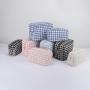 New Trend Stock Low MOQ Women Makeup Bag Large Capacity Tweed Fabric Plaid Custom Logo Travel Cosmetic Pouch