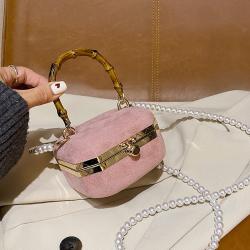 Popular Box Small Bag Women's 2022 New Autumn And Winter High-grade Sense Niche Hand-held Quality Chain Messenger Bag