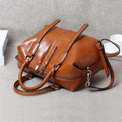 wholesale 2024 Vintage fashion travel Bag wax cowhide  boston tote bag Fashionable women's leather shoulder bags