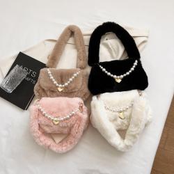 2022 Winter New Plush Bag Women's Pearl Chain Small Fragrant Shoulder Bag Versatile Wool