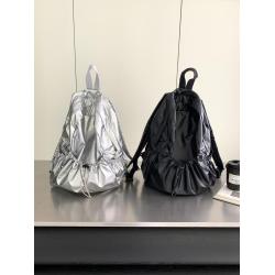 2023 new large-capacity silver backpack   Simple fashion shoulder bag PU pleated backpack for girls