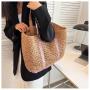 Factory custom natural straw woven  bags 2024 new design Lightweight summer beach bag vacation holiday rattan grass bag