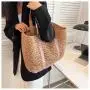 Factory custom natural straw woven  bags 2024 new design Lightweight summer beach bag vacation holiday rattan grass bag