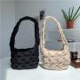 New Products Wholesale Autumn Design Diamond Women Sling Shoulder Bag Fashion Soft Handbag Small Cotton-Padded Hand Shoulder Bag