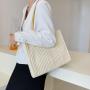 Large capacity bag for women 2024 New fashionable women's tote design texture match color shoulder shopping bag