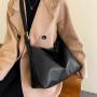 Large capacity one shoulder fashionable leisure commuting tote bag
