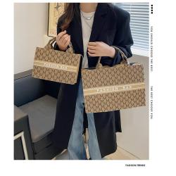 2022 New Arrival Bags Brand Golden Chain PU Leather Shoulder Bags Ladies Trendy Fashion Bags Women's Handbags