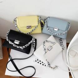 2022 Popular Women's Crossback  Chain Bag New Korean Fashion Single Shoulder Bag With Kerchief High-Grade Portable Lady Bag