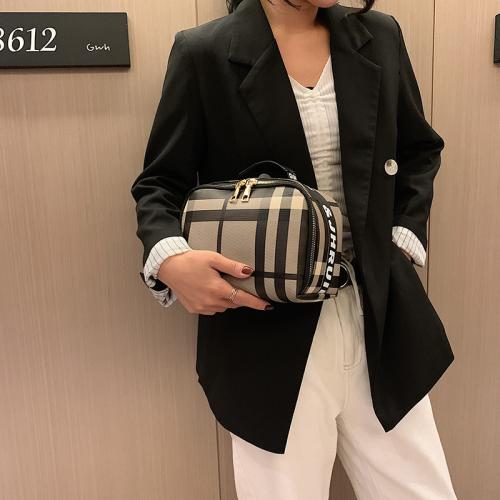 China Sale Simple Portable Large Capacity Travel Toiletry Bag Portable Cosmetic Bag