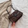 New fashionable and minimalist crossbody rivet single shoulder chain small square bag