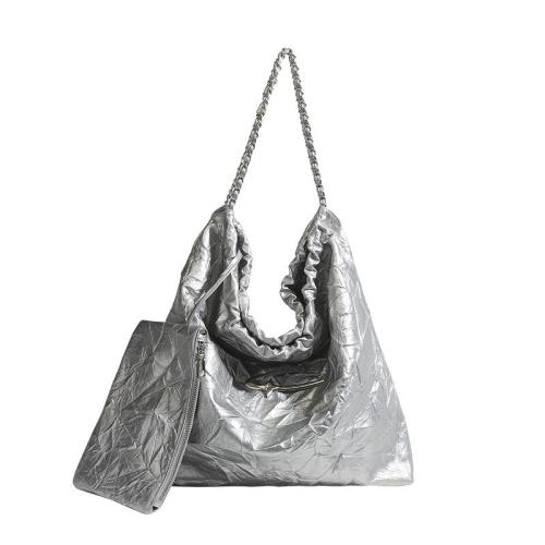 Trash Underarm Women 2024 New Large Capacity Tote Shoulder Bag Senior Sense Commuting Chain Bag