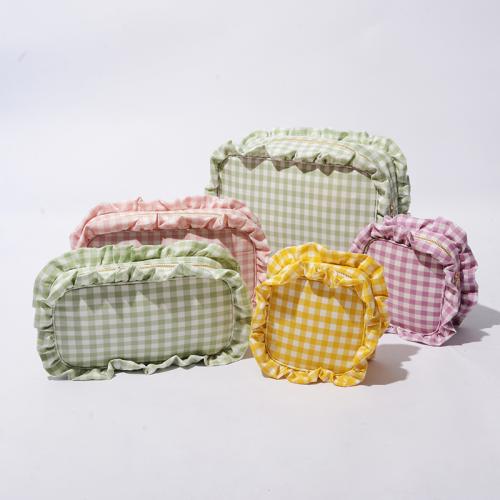 Keymay Factory Supplied Good Quality Beautiful S, M, L, XL Makeup Bag Gingham Ruffle Cosmetic Travel Bag