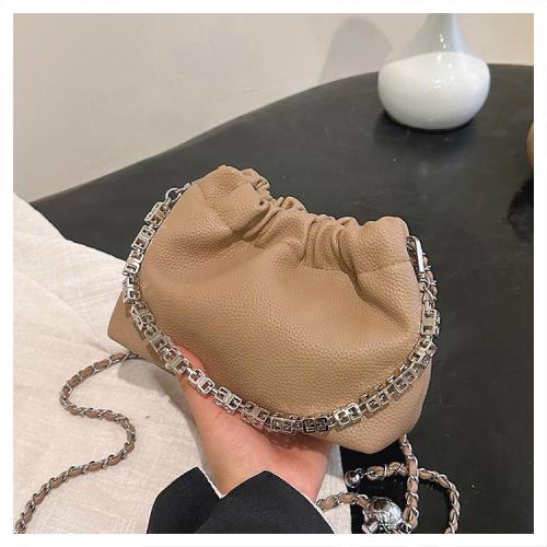 Fashionable drawstring bag with chain soft leather handbag purse underarm bags shoulder bag for ladies