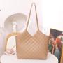 2024 New Fashion Women's Handbag Large Capacity Travel Bag with Single Strap Portable for Foreign Trade