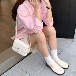 Wholesale new classic mini small square bag female selling tie-body bag lock flip bag