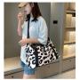 ZWY149 Outdoor Hot Sale Oxford Waterproof Travel Bag Luggage Big Duffle Bag New Fashion Wholesale Leopard Print Yoga Bag Ladies