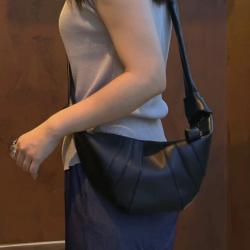 Croissant 2024 New Small Leather Commuting Large Capacity Single Shoulder Crossbody Bag Dumpling Bag