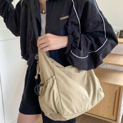 New products large capacity casual neutral nylon bag fashion plain sports crossbody bag simple shoulder bag for women