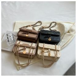 New 2023 Wholesale Women Handbags Chain Rhombic Lattice Cheap Women Bags Magnetic Buckle Solid Color Designer Shoulder Bags