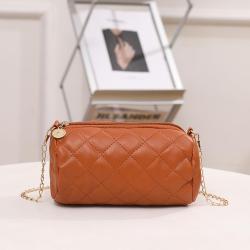 2024 New Ladies Printed Handbag Fashionable Tote Cross Border Bag with Single Strap and Chain Decoration Portable for Women
