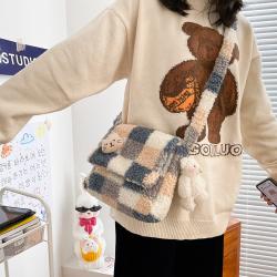 2022 Fashion Lady Designer Bags Trending Girls Plush Polyester Plaid Pattern Sling Purse Student Cute Cross-body Messenger