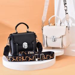 2023 New Fashion Versatile Ins Women's Bag Mini Handheld Shoulder Bag Luxury Lock Buckle Handheld Women's Bag