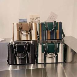 2024 New retro niche design large capacity tote bag