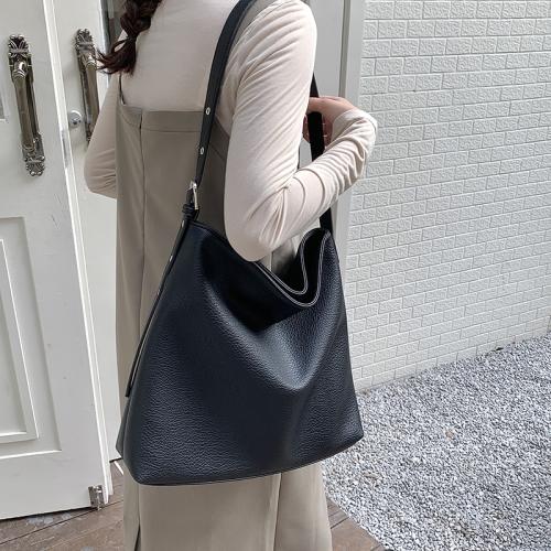 2024 Autumn Large Capacity Tote Bag Retro Soft Leather Messenger Bag High Quality PU Leather Shopping Bag