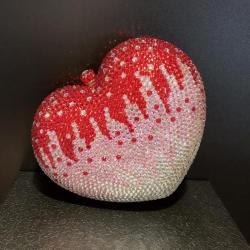 Mixed color diamond inlaid pink heart full of water diamond and peach heart, small and compact women's handbag in hand