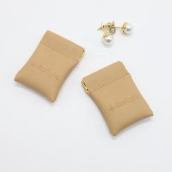 Custom Emboss Logo Closing Magnet Leather Flap Jewelry Ring Earring Storage Packaging Bag Luxury Leather Jewelry Pouch