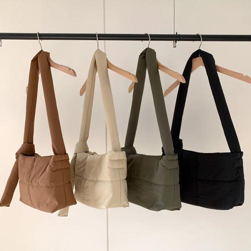 Head Factory Wholesale Korean Puff Bag Fashion Nylon Cotton Crossbody Magnetic Buckle Cotton Stitching Puff Bag For Women