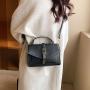 New Fashionable and Minimalist Casual Handheld Crossbody Bag