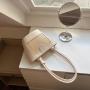 Popular fashion niche design straw woven handbag