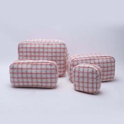 Winter Trend Soft Makeup Cosmetics Pouch Quilted Travel Toiletry Bag Checkered Cosmetic Bag Women Puffy Cosmetic Bag