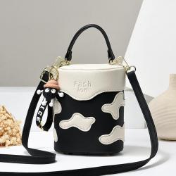 2024 Newest high quality Pu leather Trendy handbags trendy fashion latest luxury designer women's bucket bags