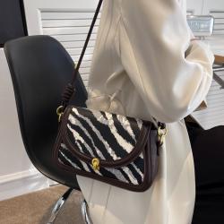 New Retro Fashion Crossbody Bag Trendy And Versatile Women's Bag women fashion handbags designer women bags sac main femme te