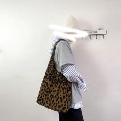 2024 Women's Chic Shopping Handbag New Corduroy Leopard Print Canvas Shoulder Bag with Cartoon Pattern