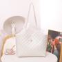 2024 New Fashion Women's Handbag Large Capacity Travel Bag with Single Strap Portable for Foreign Trade