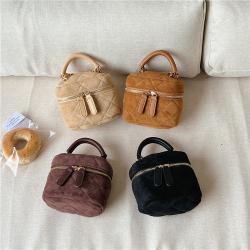 New Design Stylish Girls Side Bags Shoulder Chain Portable Soft Small Crossbody Bag Women Suede Purse Mini Bag