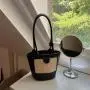 Popular fashion niche design straw woven handbag