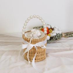 Beach Pearl chain shoulder bag women's handwoven handbag straw  rattan crossbody handbag  2024 mini bucket bag with silk