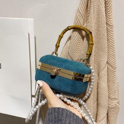 Popular Box Small Bag Women's 2022 New Autumn And Winter High-grade Sense Niche Hand-held Quality Chain Messenger Bag