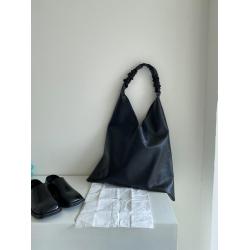 2024 Custom Korean Women's Bag New Design Pu Leather Shoulder Bag Fashion Popular Simple Tote Handbags
