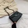 New fashionable and minimalist crossbody rivet single shoulder chain small square bag