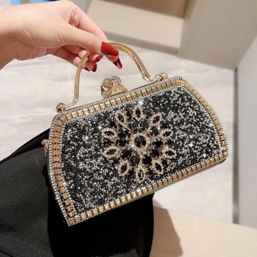 sac tendance 2024  Women's Dinner Bag Luxury Diamond Wedding Square Chain Shoulder Rhinestone Handbag Shiny Evening Clutch Bags