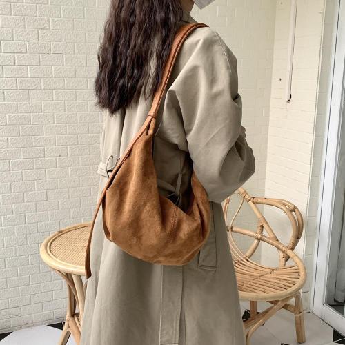 New Design Women Messenger Bag   Simple suede Half Moon Crossbody Bag   Fashion Leisure Shoulder Bag for women