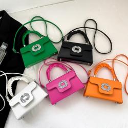 2024 New Fashion Leather Crossbody Bags for Women Vintage Diamond Handbag Manufacturer Designer Customs Handbag Wholesale