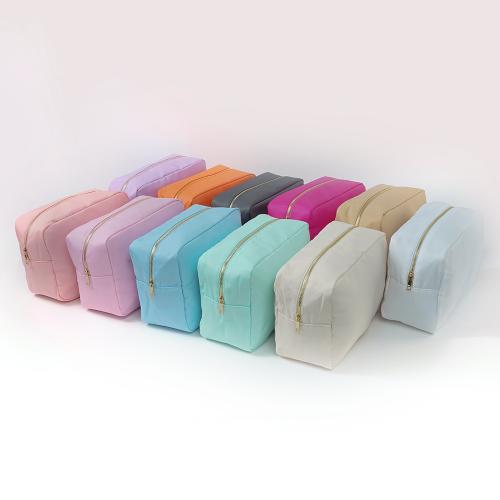 China beauty hand wholesale toiletry  bag small nylon zipper pouch makeup print professional makeup bag ladies pouch